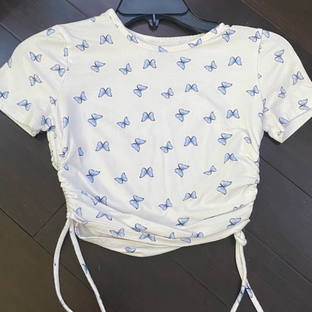 hollister crop top blue butterfly’s